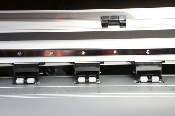 Printer Digital Solvent Otomatis Untuk Papan Iklan Luar Ruangan